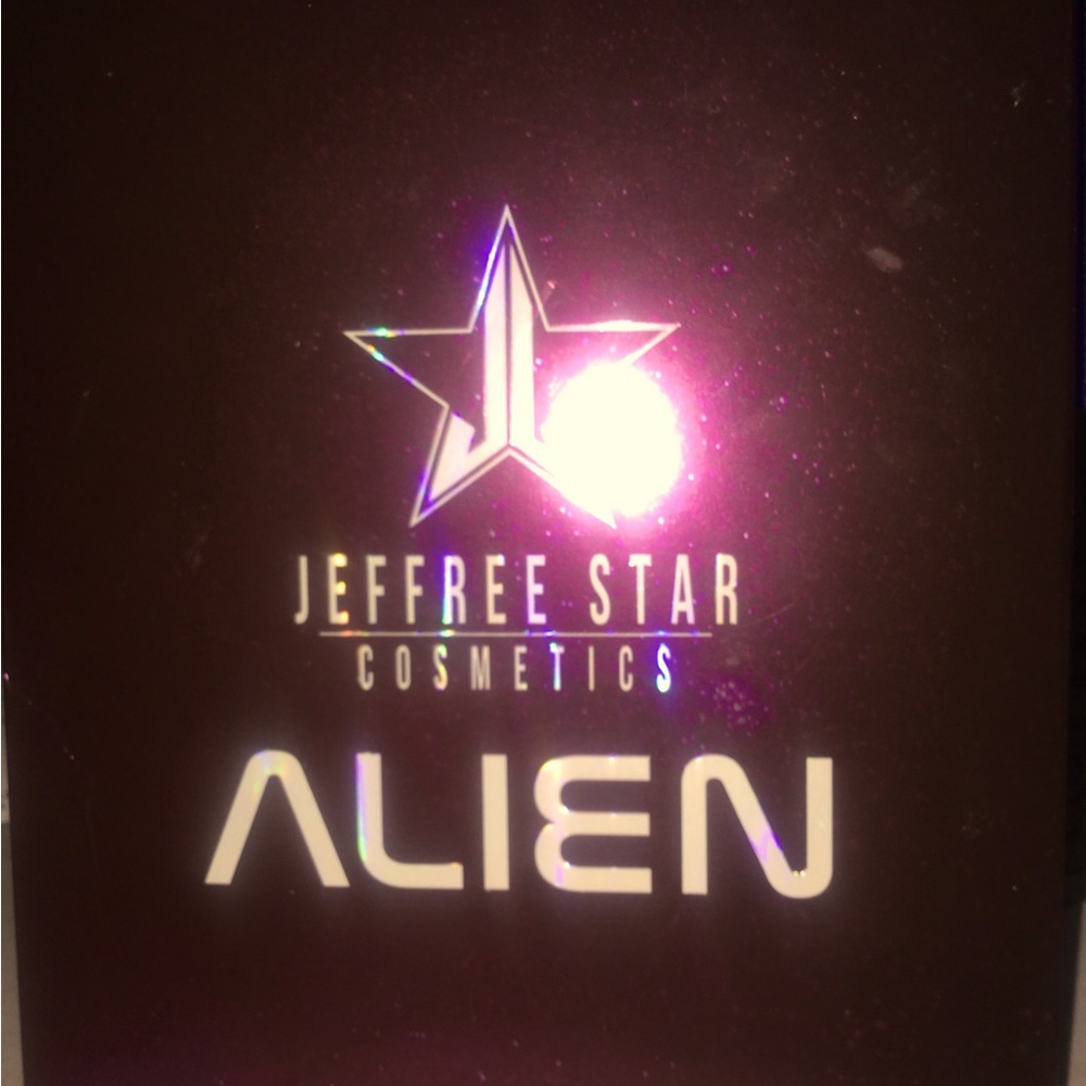Jeffrey Star cosmetics